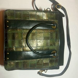 Charles David Crocodile bag with straps. Great Spring color scheme. Spacious
